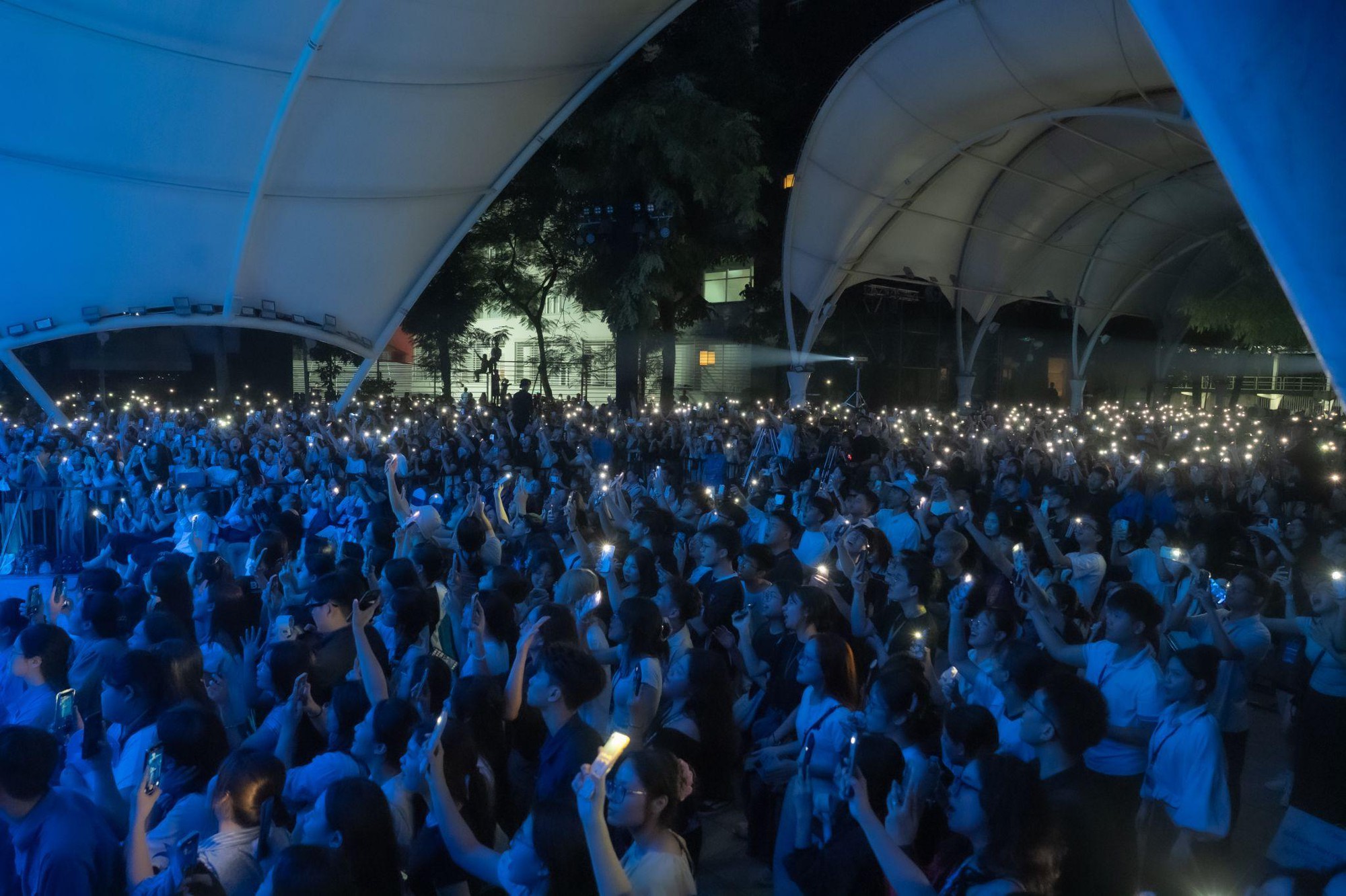 “Combo đặc quyền” của tân sinh viên Trường Đại học Thăng Long: “Quẩy” nhạc hội, nhận quà xinh, trải nghiệm loạt cuộc thi hấp dẫn- Ảnh 5. “Combo đặc quyền” của tân sinh viên Trường Đại học Thăng Long: “Quẩy” nhạc hội, nhận quà xinh, trải nghiệm loạt cuộc thi hấp dẫn- Ảnh 5.