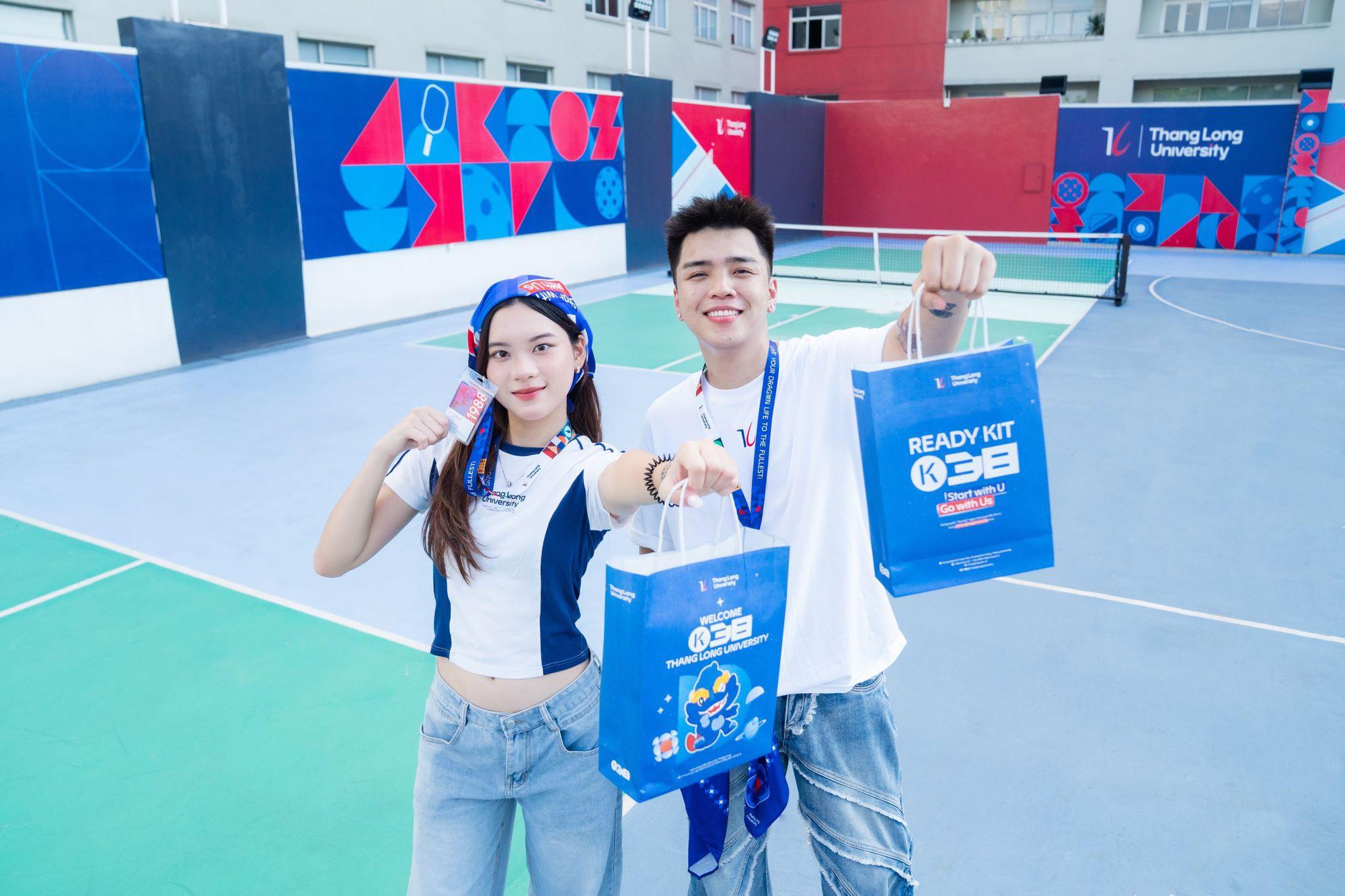 “Combo đặc quyền” của tân sinh viên Trường Đại học Thăng Long: “Quẩy” nhạc hội, nhận quà xinh, trải nghiệm loạt cuộc thi hấp dẫn- Ảnh 7. “Combo đặc quyền” của tân sinh viên Trường Đại học Thăng Long: “Quẩy” nhạc hội, nhận quà xinh, trải nghiệm loạt cuộc thi hấp dẫn- Ảnh 7.