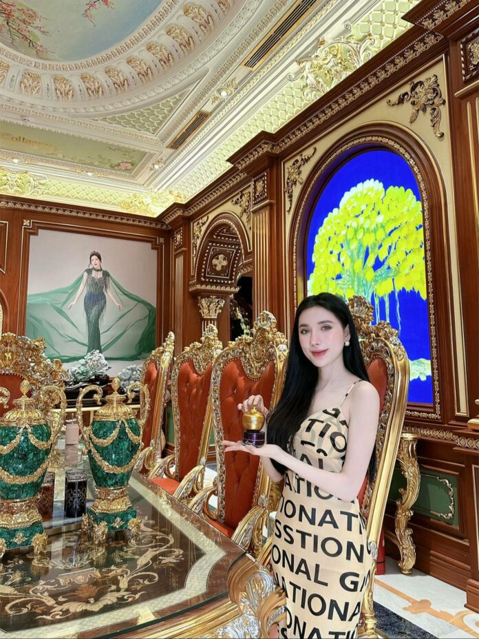 Ngân Collagen lại bị gọi tên- Ảnh 1.