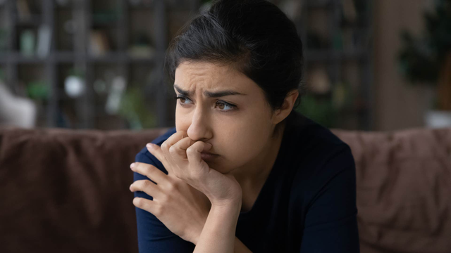 8 dấu hiệu tinh tế cho thấy bạn không chỉ căng thẳng, bạn còn hoàn toàn kiệt sức về mặt cảm xúc- Ảnh 2.