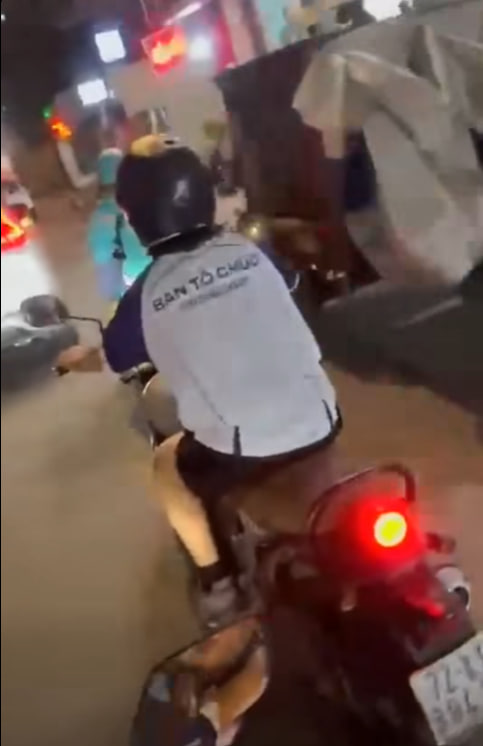 Oái oăm ở Pickleball Việt Nam: Triệu Cầu Lông 