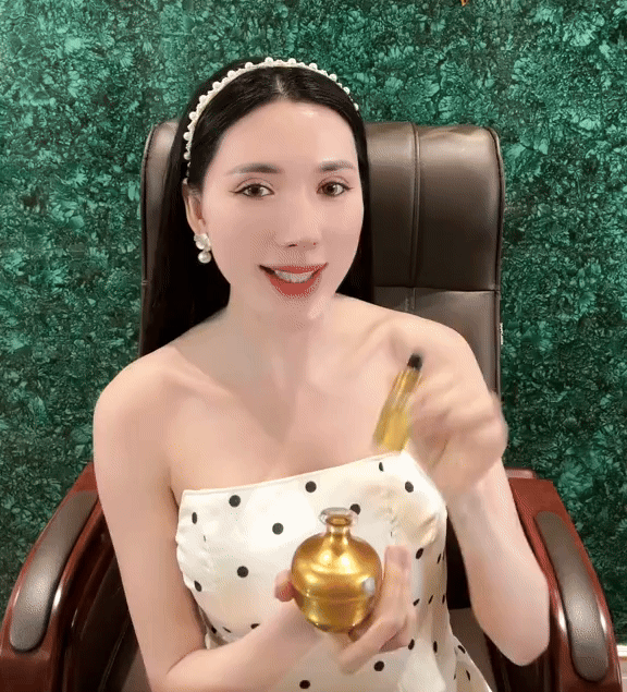 Ngân Collagen là ai?- Ảnh 4.