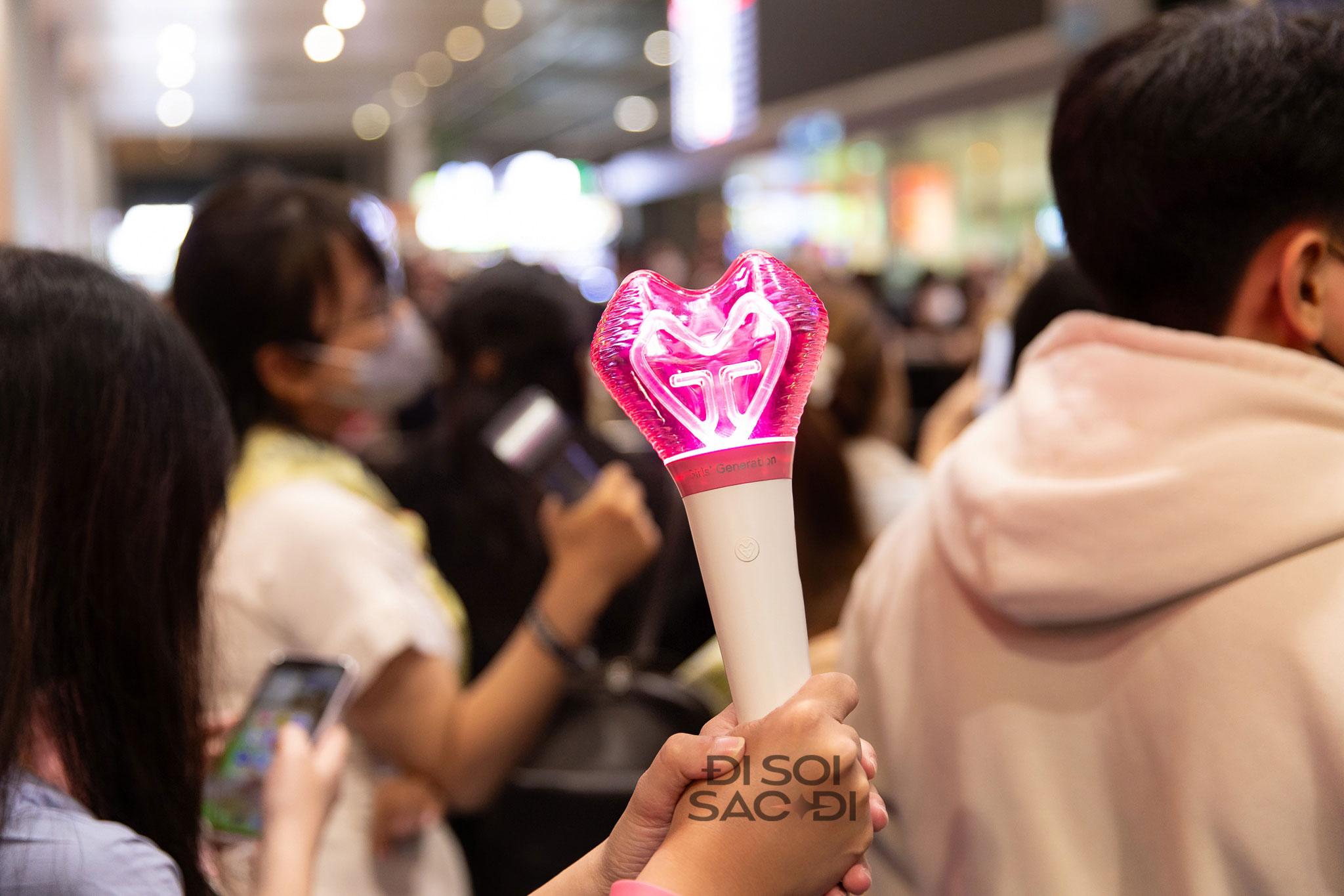 Yoona đây rồi: Đẹp phát sáng chuẩn nữ thần, kéo ngay khẩu trang xuống chào fan Việt sau 6 năm!- Ảnh 10.