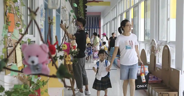 Lương 3 cọc 3 đồng, chồng tôi đòi bán nhà để con học trường quốc tế, anh bảo: “Giáo dục quan trọng hơn nhà cửa”!