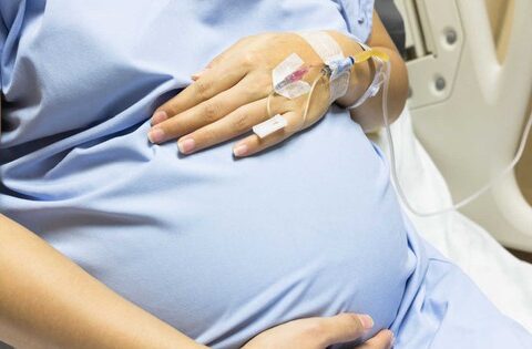 Mẹ bầu bị COVID-19, con có thể tăng nguy cơ tự kỷ