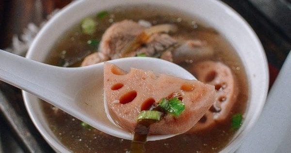 Cứ độ thu sang, mẹ lại nấu món canh “kem dưỡng ẩm tự nhiên” giảm khô da vừa bổ máu vừa xương khớp dẻo dai