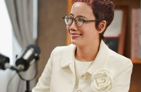 Người mẹ 52 tuổi đang học Tiến sĩ: “Đừng bỏ ước mơ vì điều gì”