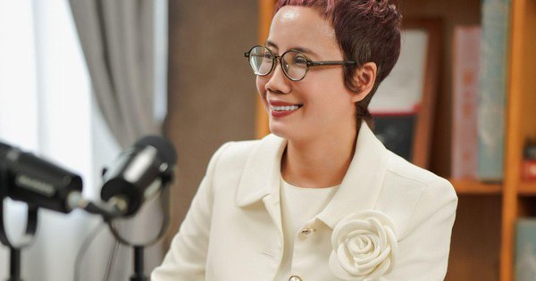 Người mẹ 52 tuổi đang học Tiến sĩ: “Đừng bỏ ước mơ vì điều gì”