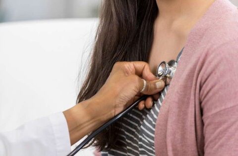 Bệnh nhân sống sót sau ung thư vú có cần gặp bác sĩ tim mạch không?