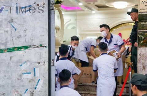 Công an làm việc suốt 8 tiếng ở Thẩm mỹ viện Mailisa Hà Nội, hàng chục thùng carton được chuyển ra