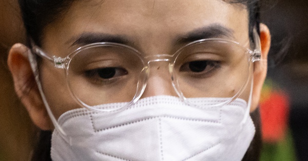 Hằng Du Mục khóc nghẹn: “Hai con nhỏ bị quấy rối, đang phải đối diện với việc bị tước quyền nuôi con”