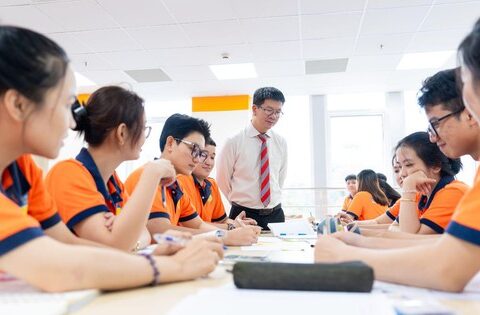 Giảng viên là chuyên gia doanh nghiệp: Lợi thế để sinh viên HUTECH “chạm” thị trường sớm