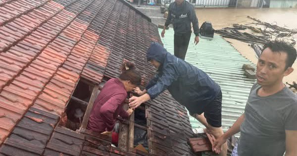 Thủ tướng: Tuyệt đối không để người dân trên nóc nhà kêu cứu mà không được cứu kịp thời