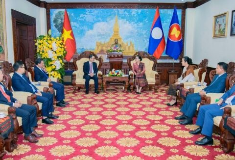 Lãnh đạo Bộ Tài chính chúc mừng 50 năm Quốc khánh nước Cộng hòa Dân chủ nhân dân Lào