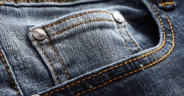 90% người mặc quần jeans không biết công dụng của chiếc túi nhỏ xíu ở bên hông