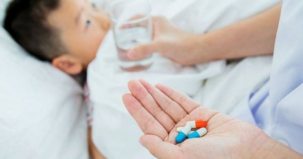 Trẻ dùng kháng sinh sớm có dễ tăng cân quá mức?