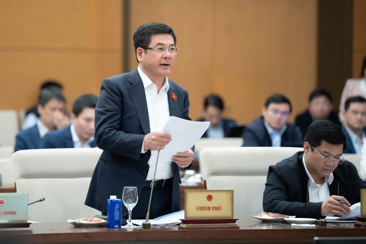 Không hợp thức hoá sai phạm khi tháo gỡ khó khăn về phát triển năng lượng