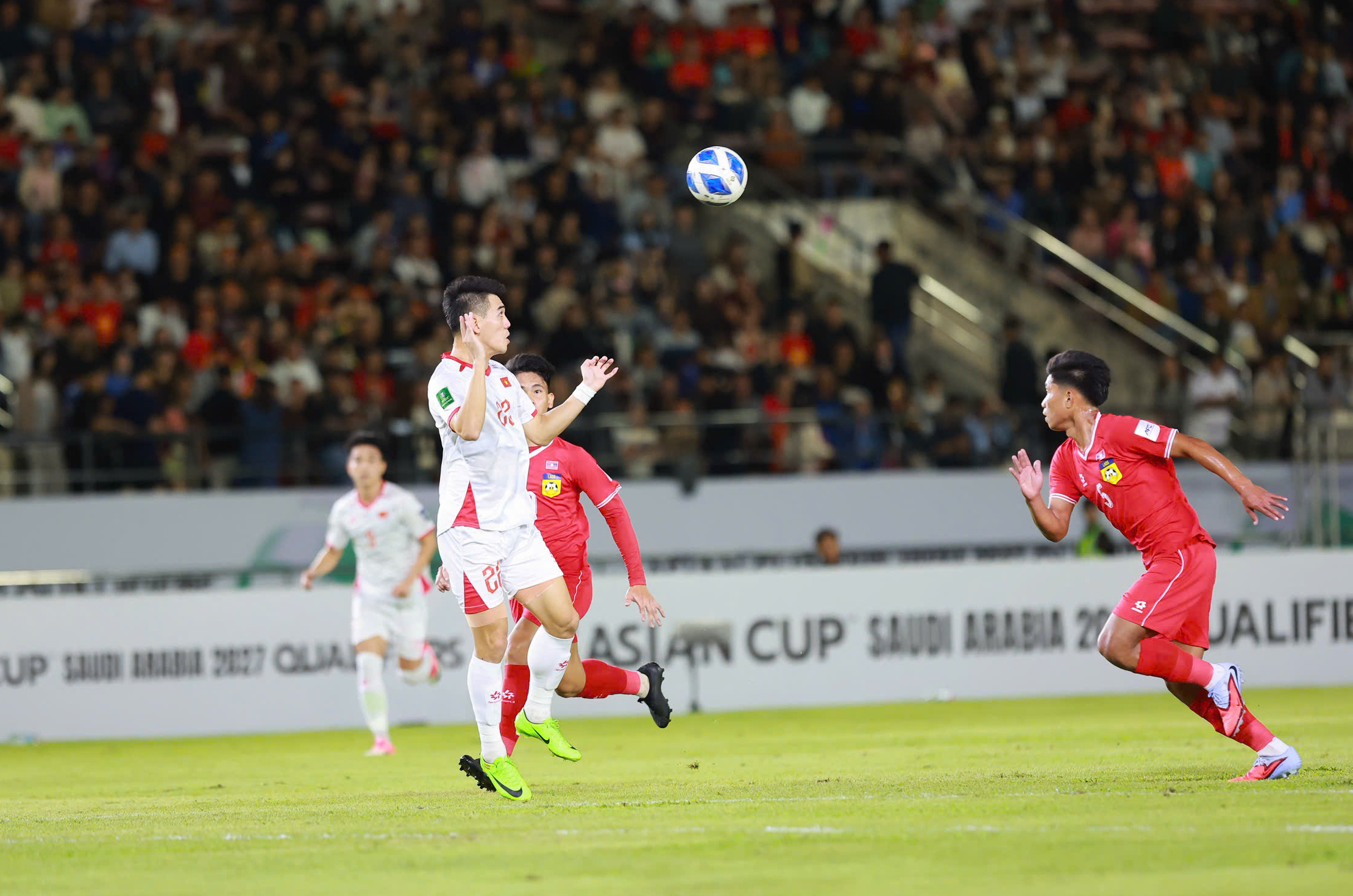 Xuân Son lập công ngày tái xuất nhưng ĐT Việt Nam chỉ thắng nhẹ Lào- Ảnh 9.