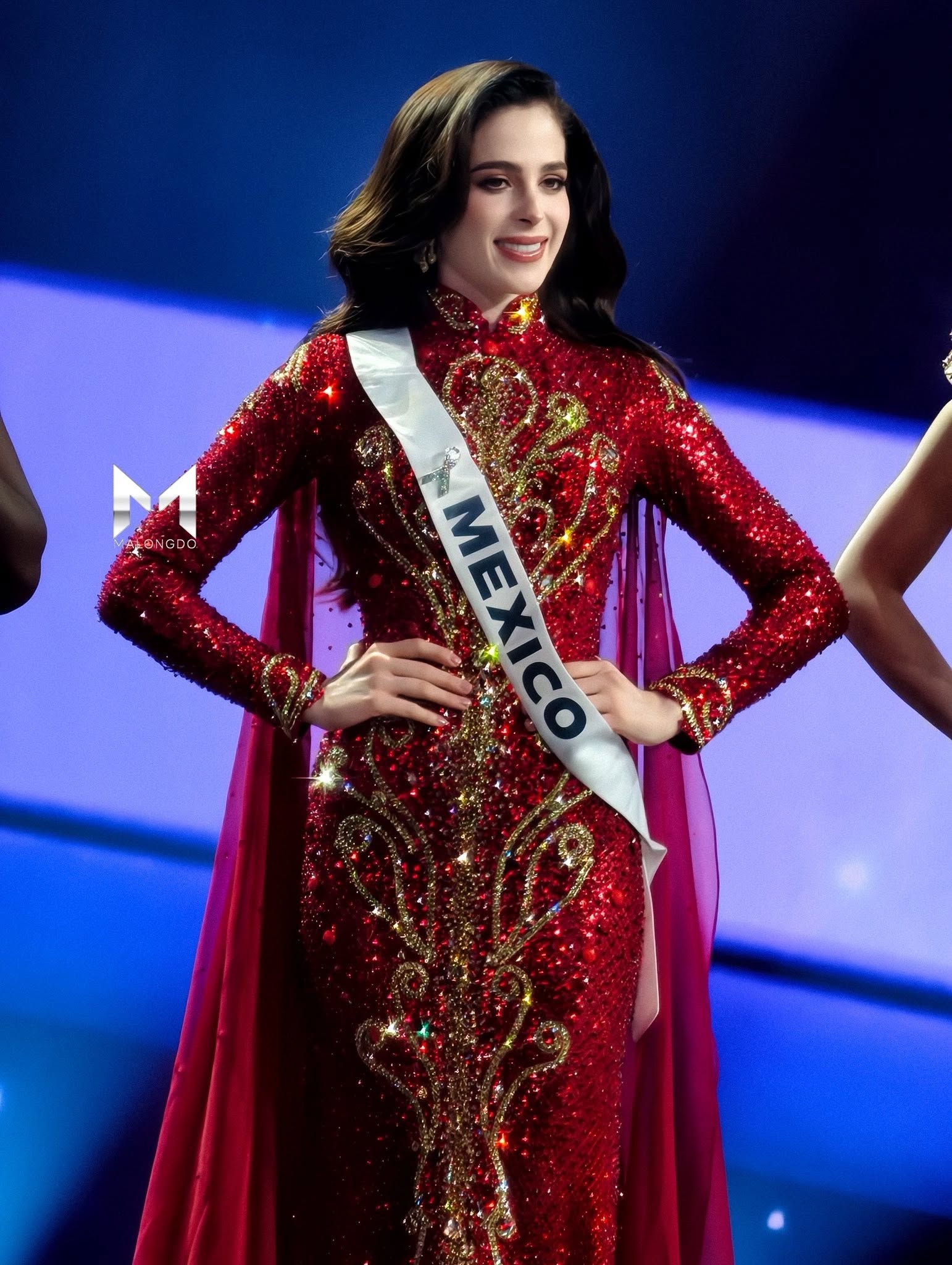 Tân Miss Universe 2025 là ai mà đăng quang lại gây phẫn nộ đến thế này?- Ảnh 5.