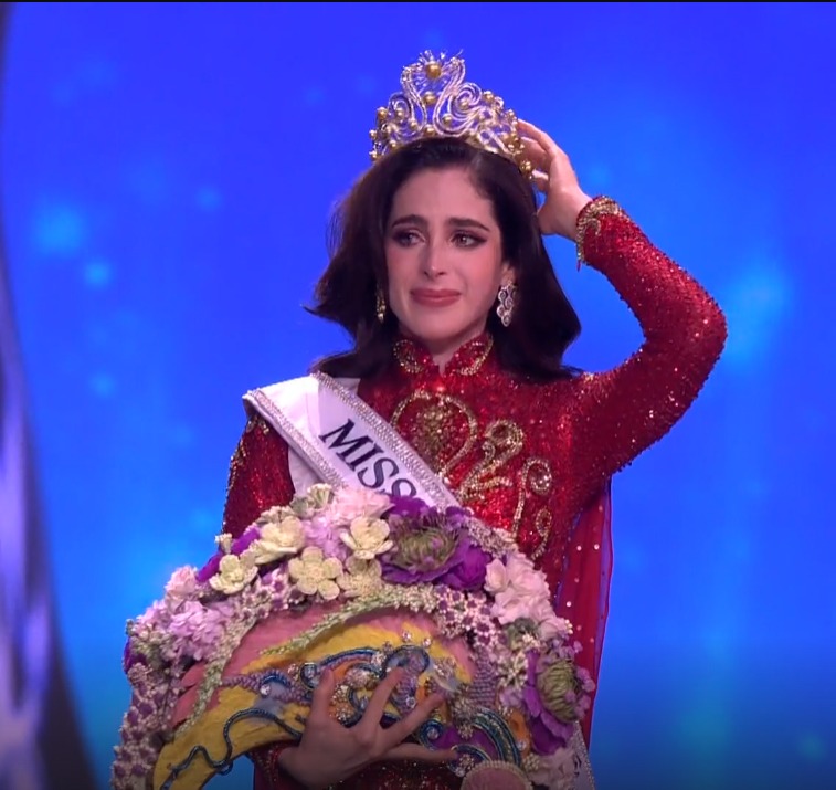 Tân Miss Universe 2025 là ai mà đăng quang lại gây phẫn nộ đến thế này?- Ảnh 1.