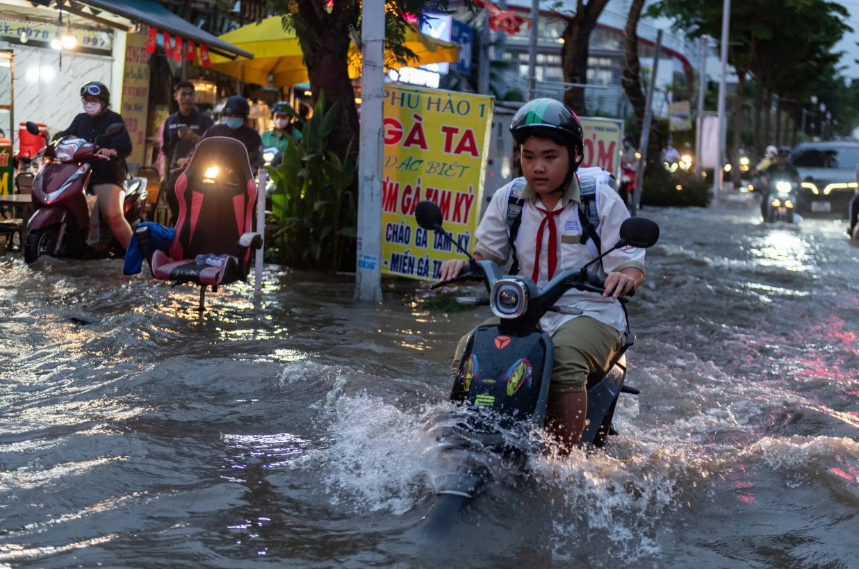 Thời báo New York Times của Mỹ đưa tin: Biến đổi khí hậu có thể biến miền Trung Việt Nam thành điểm nóng toàn cầu về bão lũ- Ảnh 5.