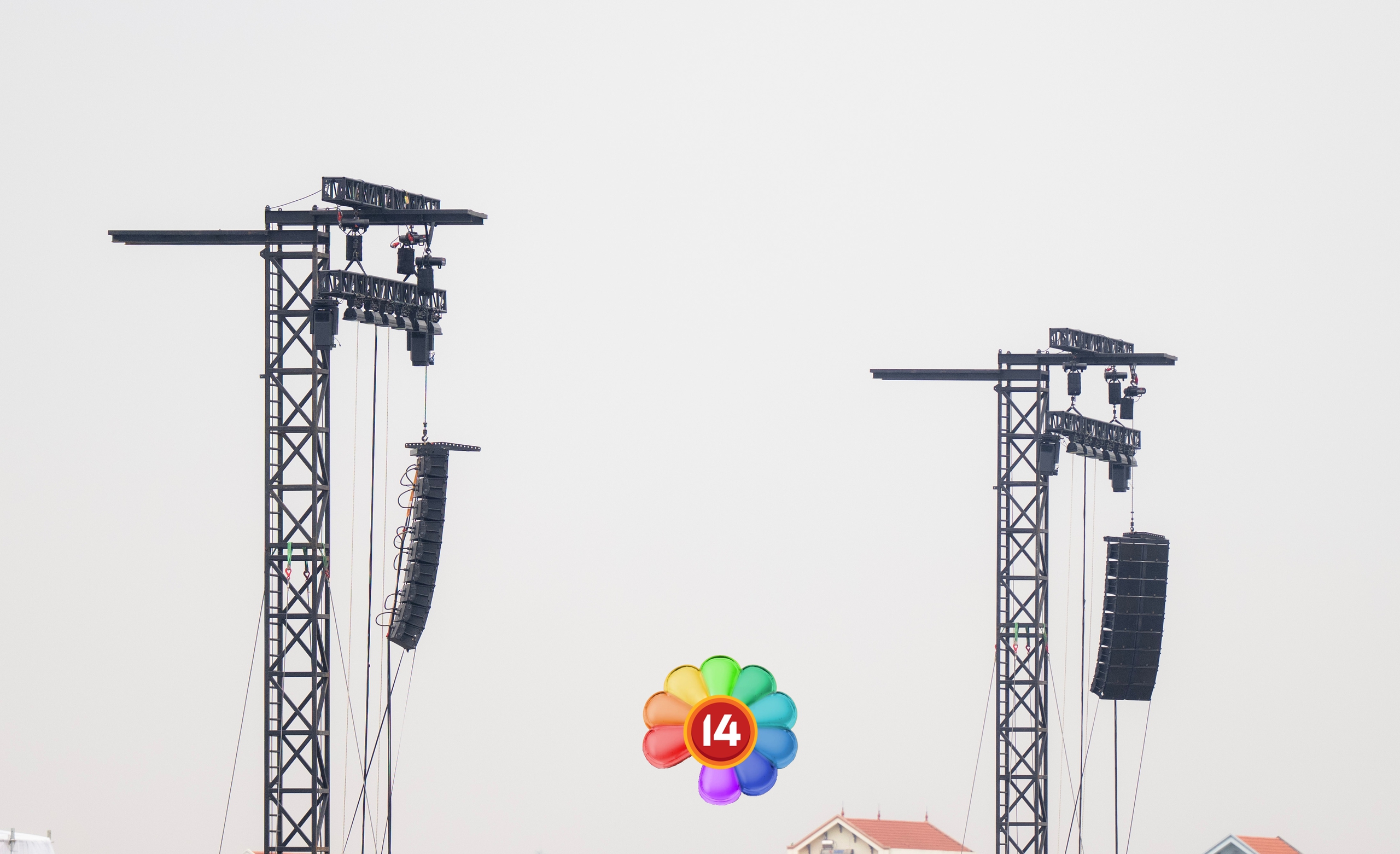 G-DRAGON tập duyệt chăm chỉ giữa trời mưa gió, tất cả đã hoàn thiện chờ fan Việt quẩy hết mình!- Ảnh 9.