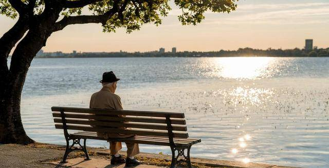 Những người trên 70 tuổi, bất kể có bao nhiêu con, nên chuẩn bị cho khả năng Những người trên 70 tuổi, bất kể có bao nhiêu con, nên chuẩn bị cho khả năng