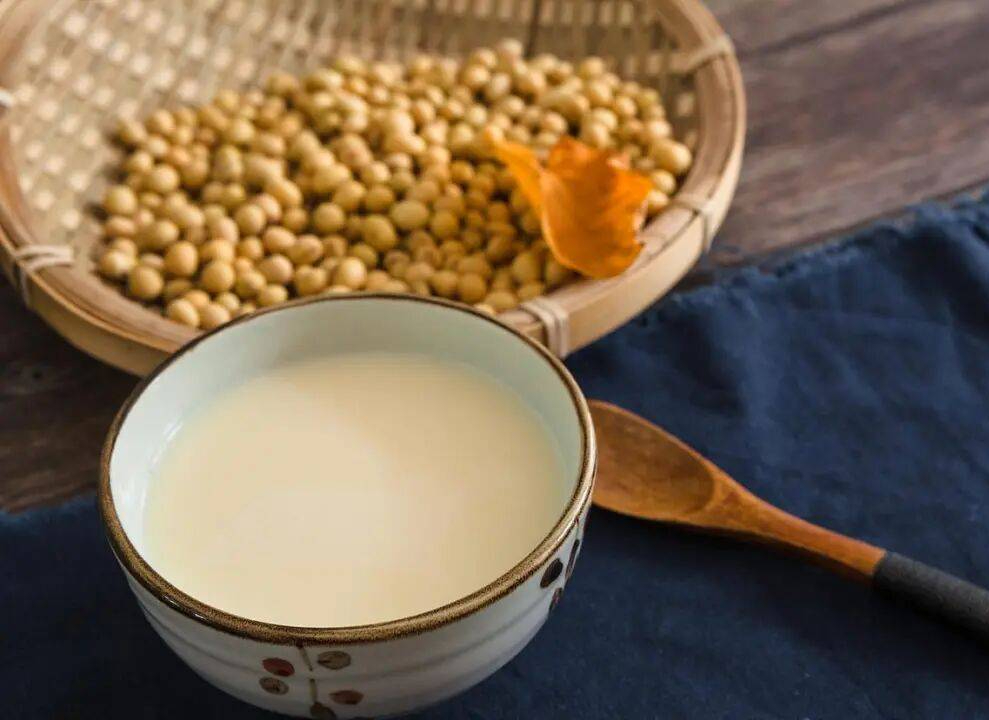 6 công thức sữa đậu nành cực tốt: Phụ nữ hãy luân phiên uống trong mùa đông để dưỡng ẩm da, bổ tỳ vị- Ảnh 2.