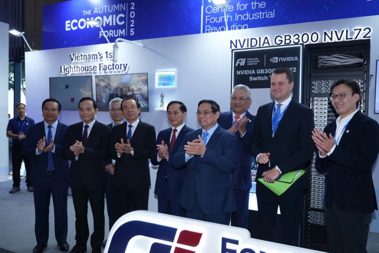 Khai mạc Diễn đàn Kinh tế mùa thu 2025: Việt Nam thúc đẩy chuyển đổi xanh – số