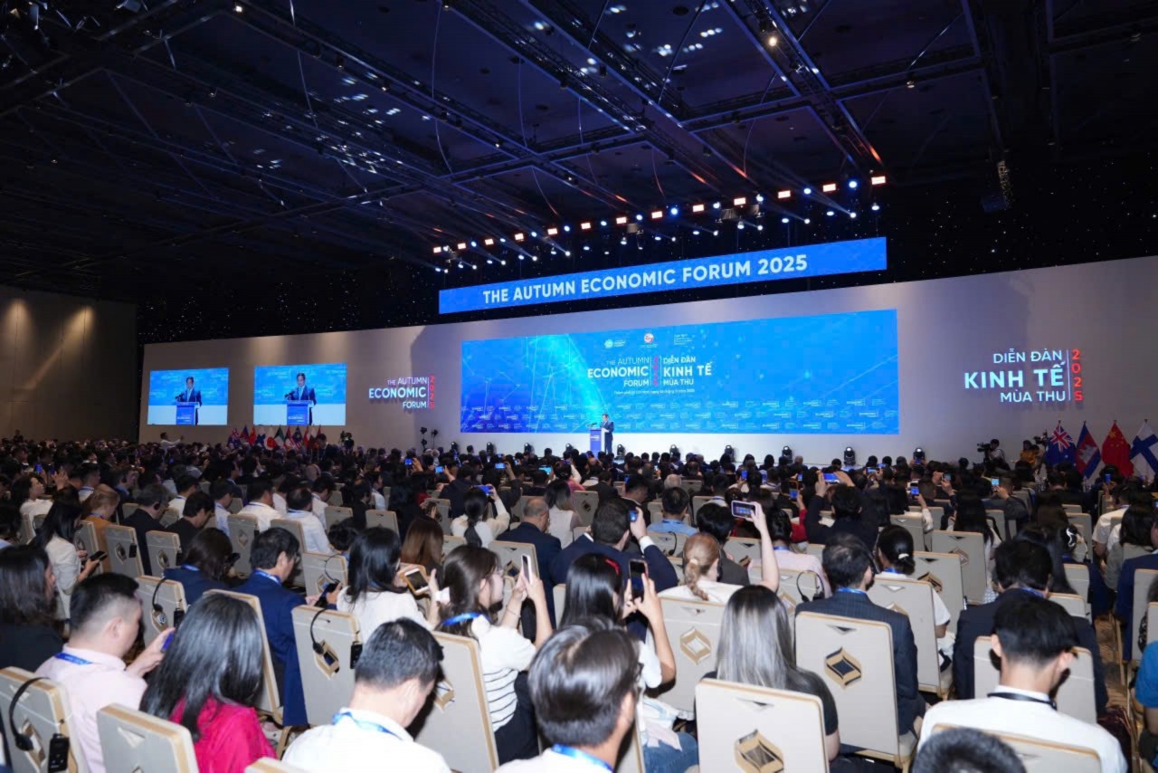 Khai mạc Diễn đàn Kinh tế mùa thu 2025: Việt Nam thúc đẩy chuyển đổi xanh – số
