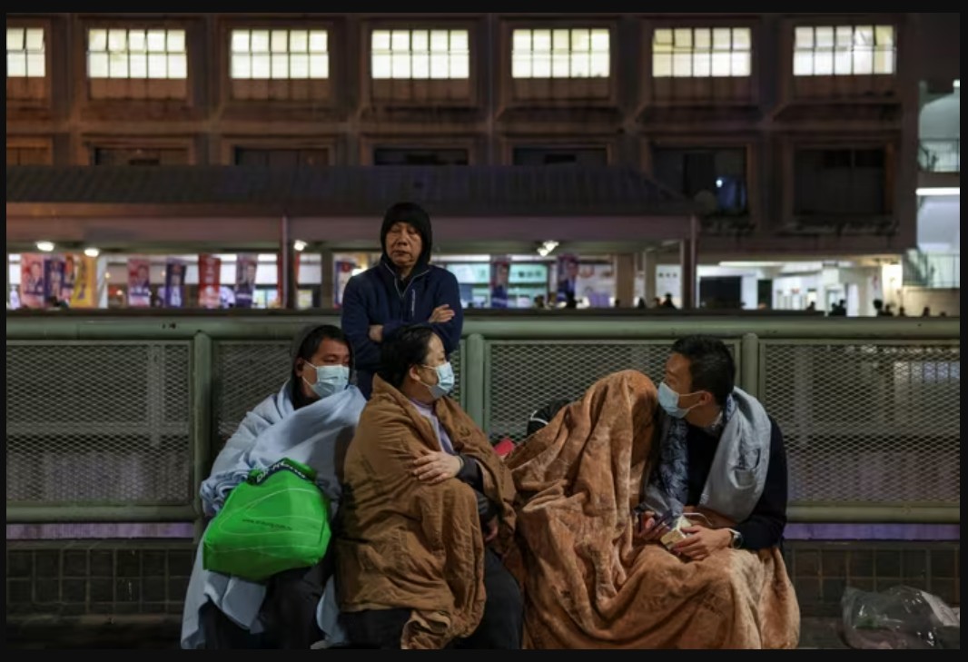 8 tòa chung cư bị cháy, 2000 căn hộ bị thiêu đốt: Nơi giá nhà lên tới 1,2 tỷ đồng/1m2, nỗ lực cả đời của 4.700 cư dân bỗng hóa tro bụi- Ảnh 3.