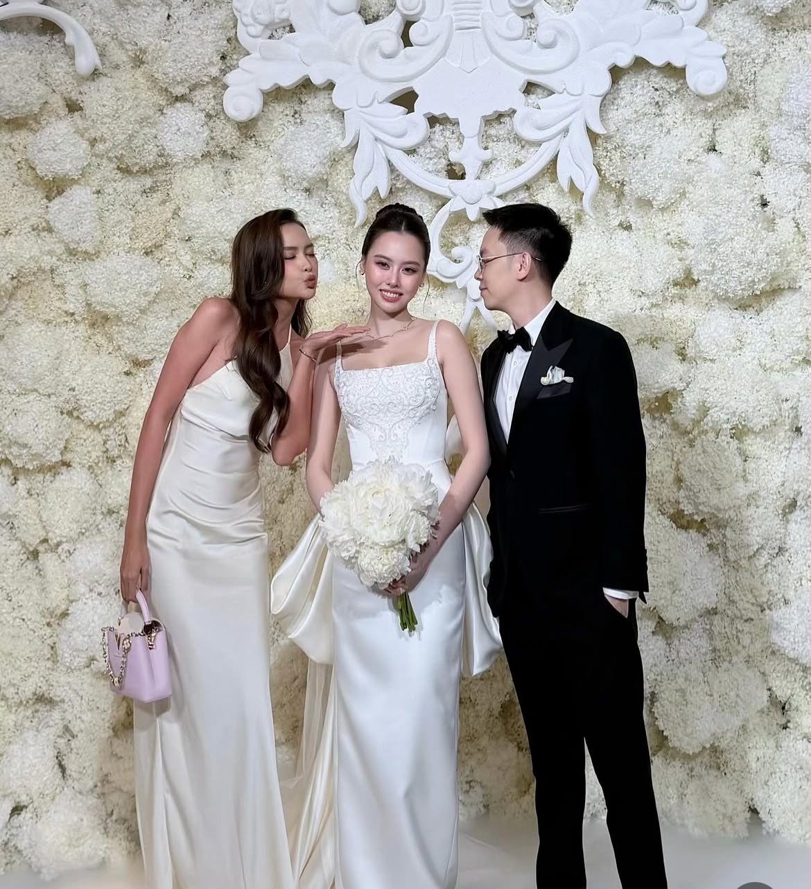 Đám cưới Á hậu Tâm Như và chồng doanh nhân: Cô dâu khóc nức nở, Khánh Vân, Ngọc Châu và dàn sao Việt đổ bộ- Ảnh 7.