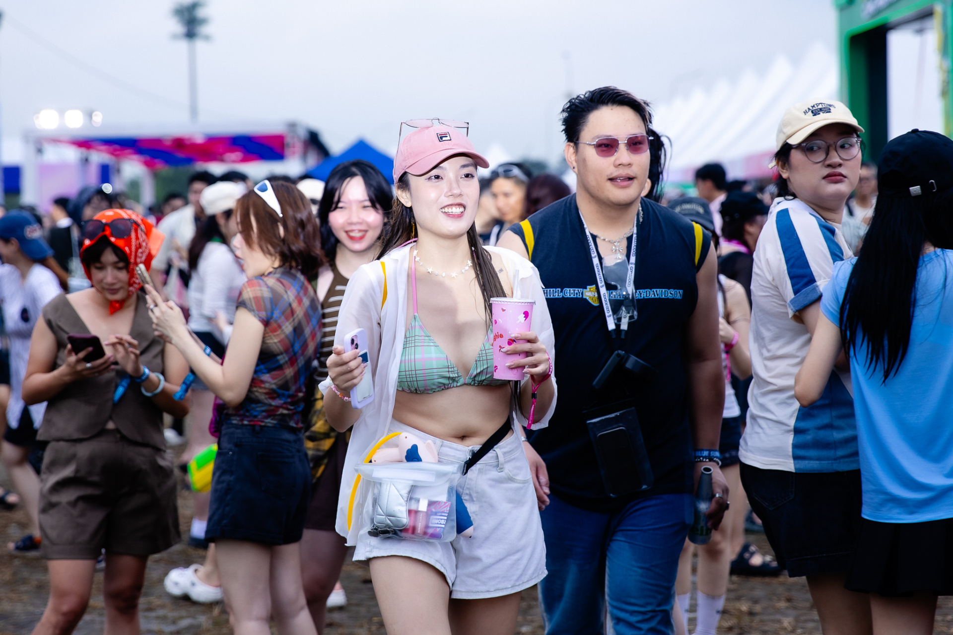 Zoom cận những cô nàng nóng bỏng nhất tối nay!- Ảnh 11.