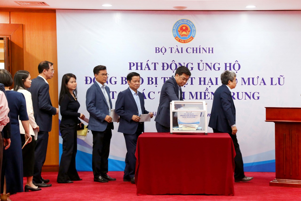 Bộ Tài chính phát động ủng hộ đồng bào miền Trung, Tây Nguyên bị thiệt hại do mưa lũ