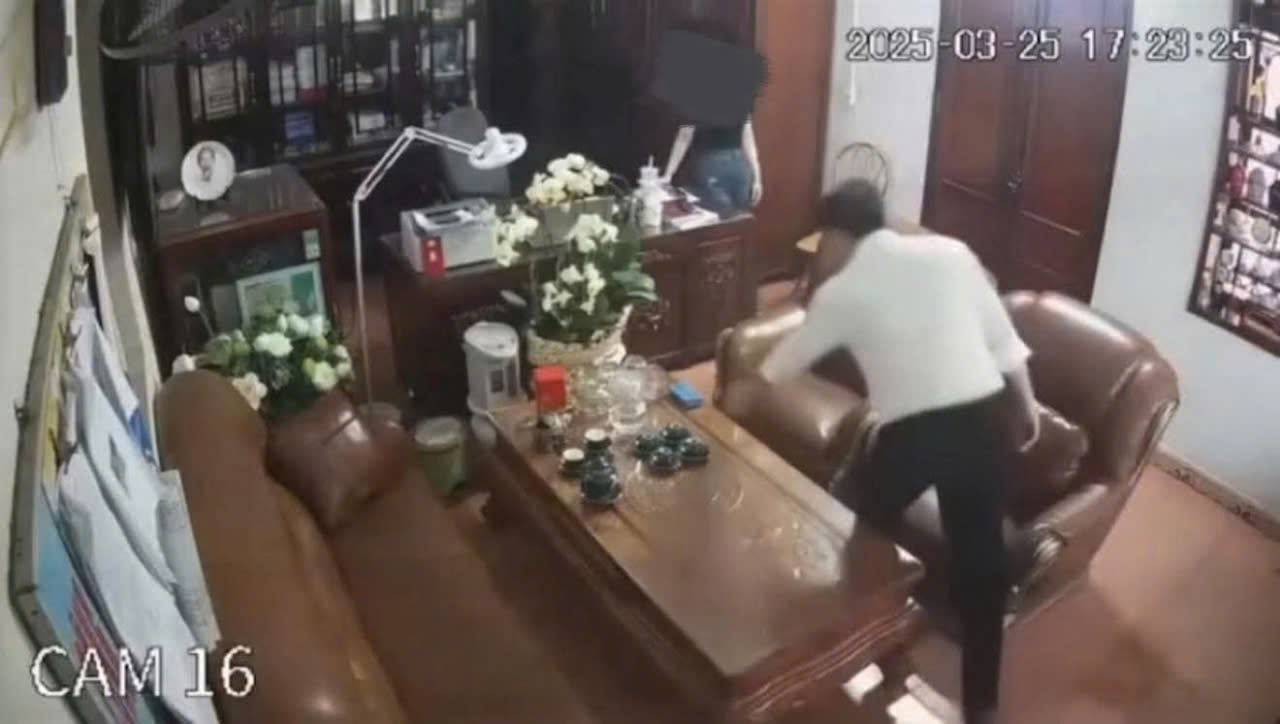 Ai là người phát tán clip 