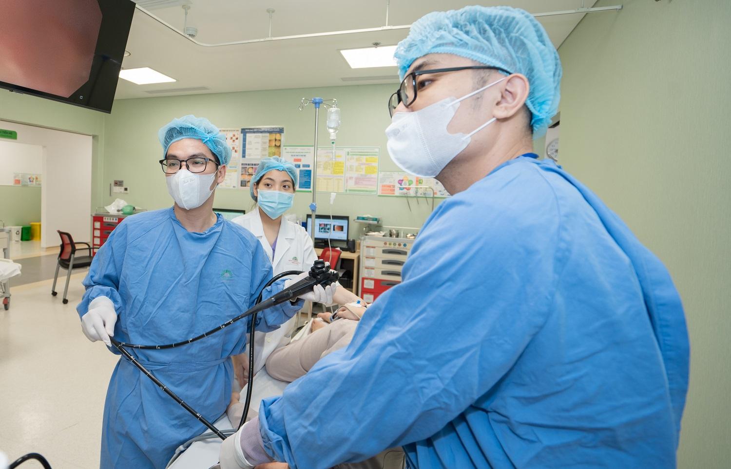 Nội soi lấy khối bã thức ăn 