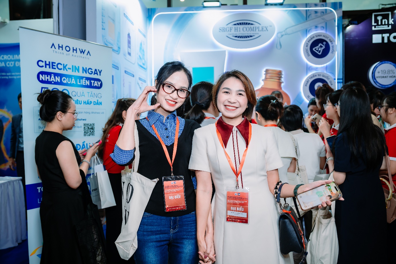 Ahohwa tạo dấu ấn tại Hội nghị Da liễu toàn quốc thường niên lần thứ III - 2025- Ảnh 1.