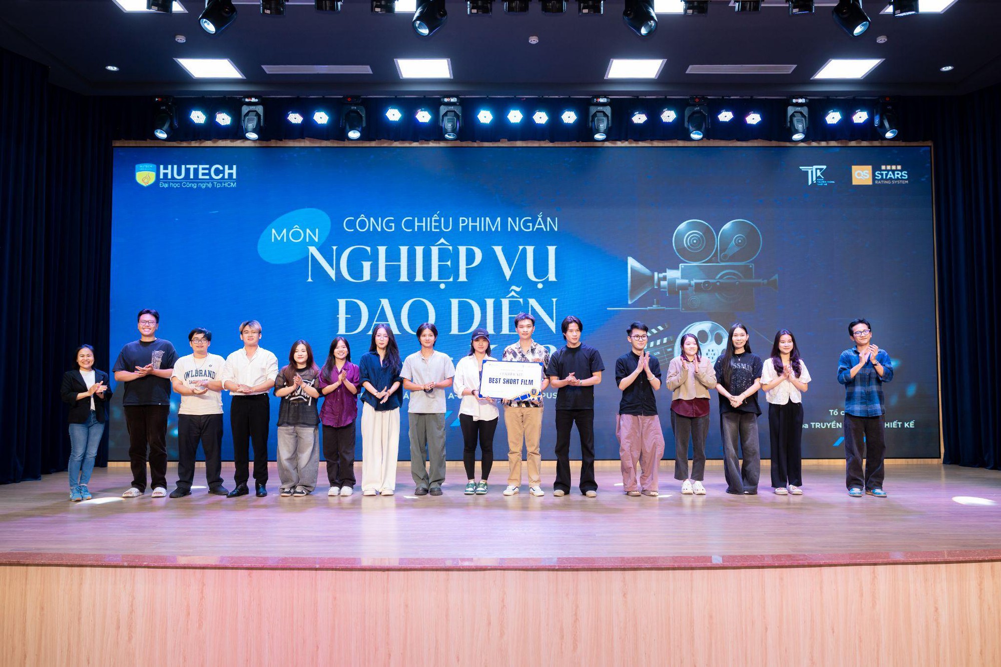 Giảng viên là chuyên gia doanh nghiệp: Lợi thế để sinh viên HUTECH “chạm” thị trường sớm- Ảnh 3.