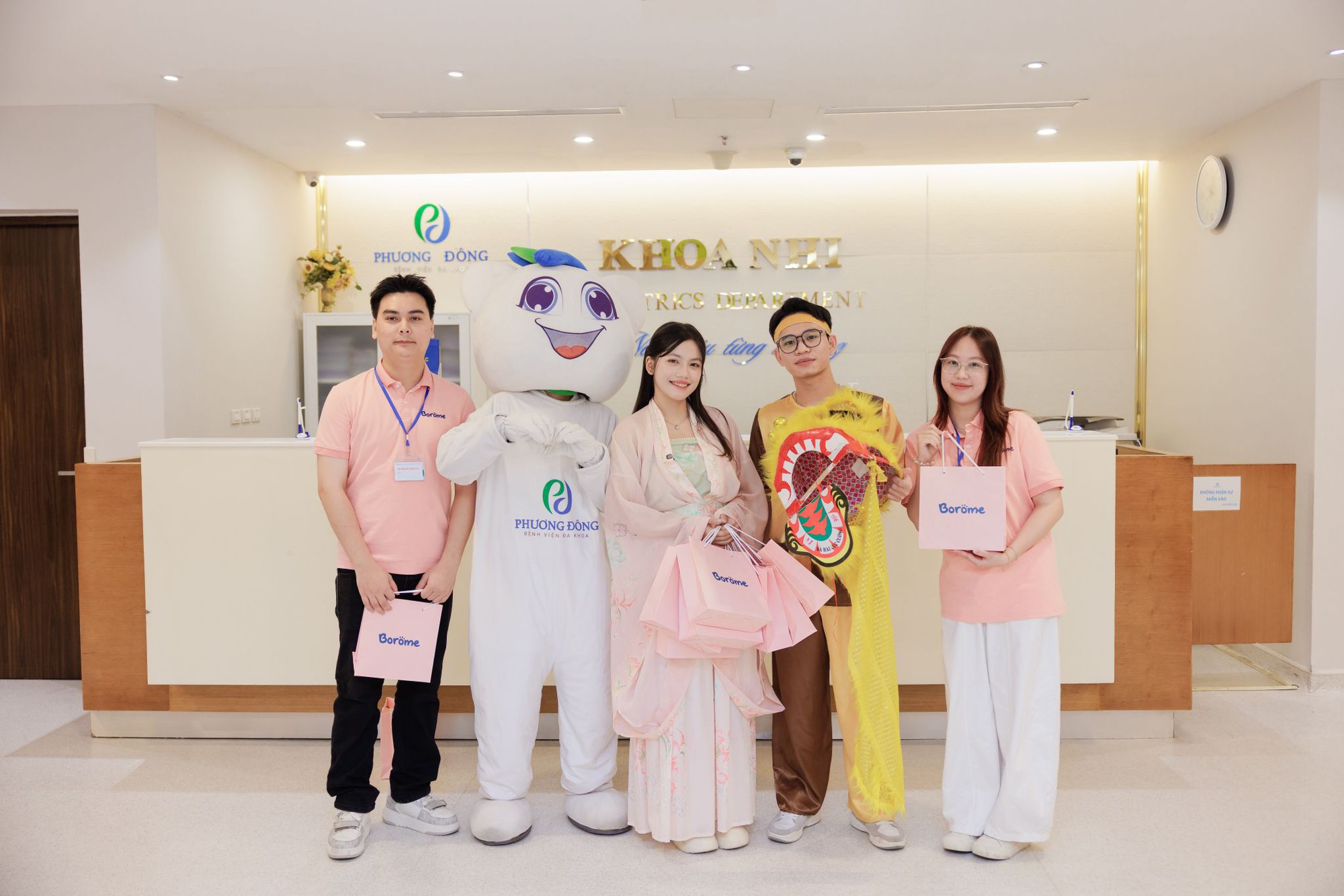 Hành trình sẻ chia của Borome tại bệnh viện Phương Đông- Ảnh 4.