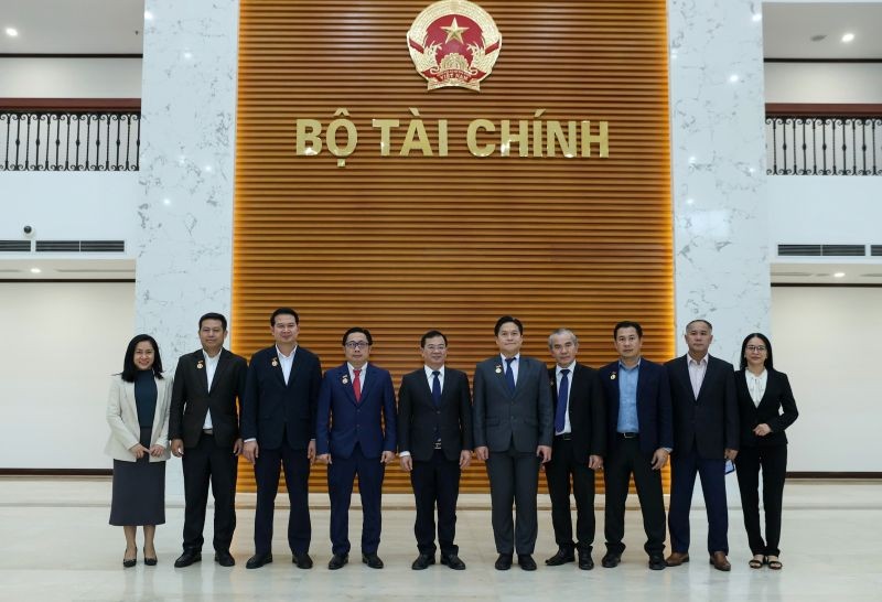 Việt Nam và Lào trao đổi kinh nghiệm về quản lý tài sản công