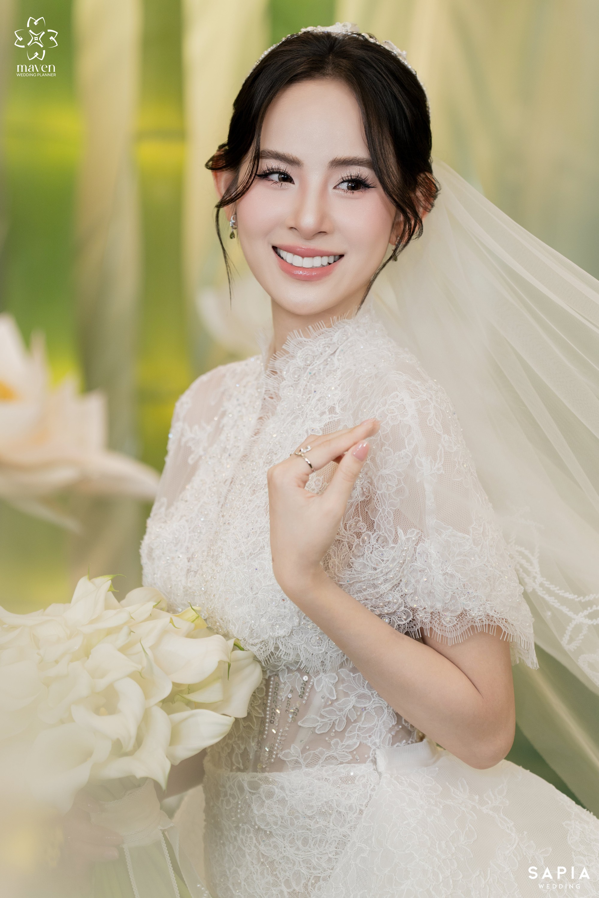 Đám cưới Hương Liên tại Hà Nội: Chú rể thiếu gia cuối cùng đã lộ rõ mặt, cặp đôi thực hiện nghi thức lạ!- Ảnh 8.