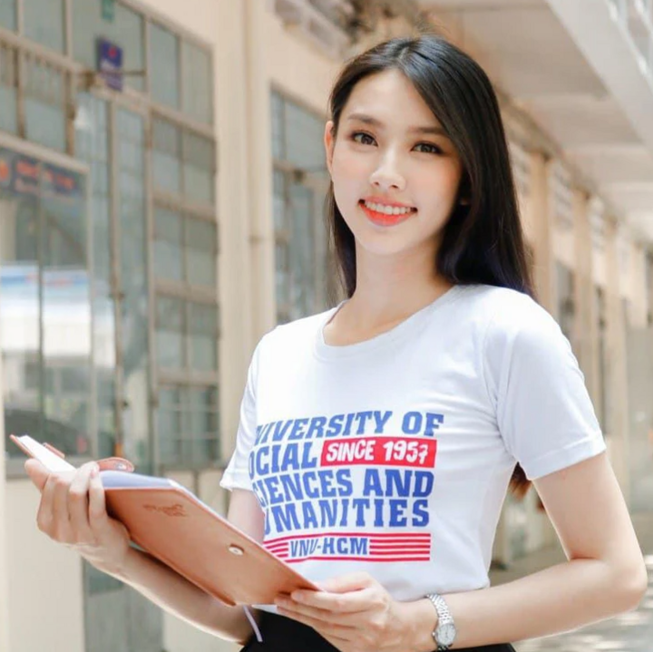 Sự thật về trình độ học vấn của Thuỳ Tiên- Ảnh 1.