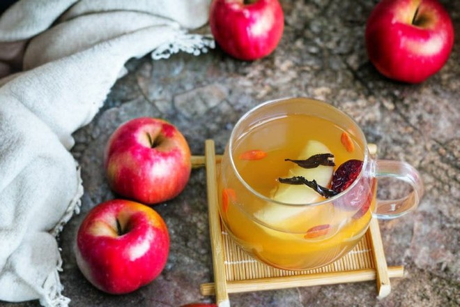 Ăn táo buổi sáng hay tối tốt hơn? Phụ nữ cứ theo 2 công thức này vừa tốt trong kỳ Ăn táo buổi sáng hay tối tốt hơn? Phụ nữ cứ theo 2 công thức này vừa tốt trong kỳ