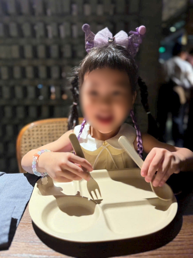 Con 18 tuần đòi chui ra, bác sĩ 