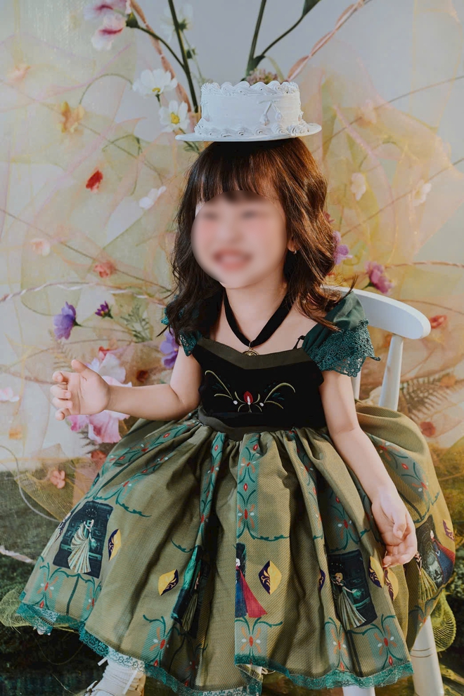 Con 18 tuần đòi chui ra, bác sĩ 