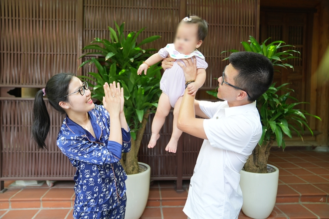 Con 18 tuần đòi chui ra, bác sĩ 