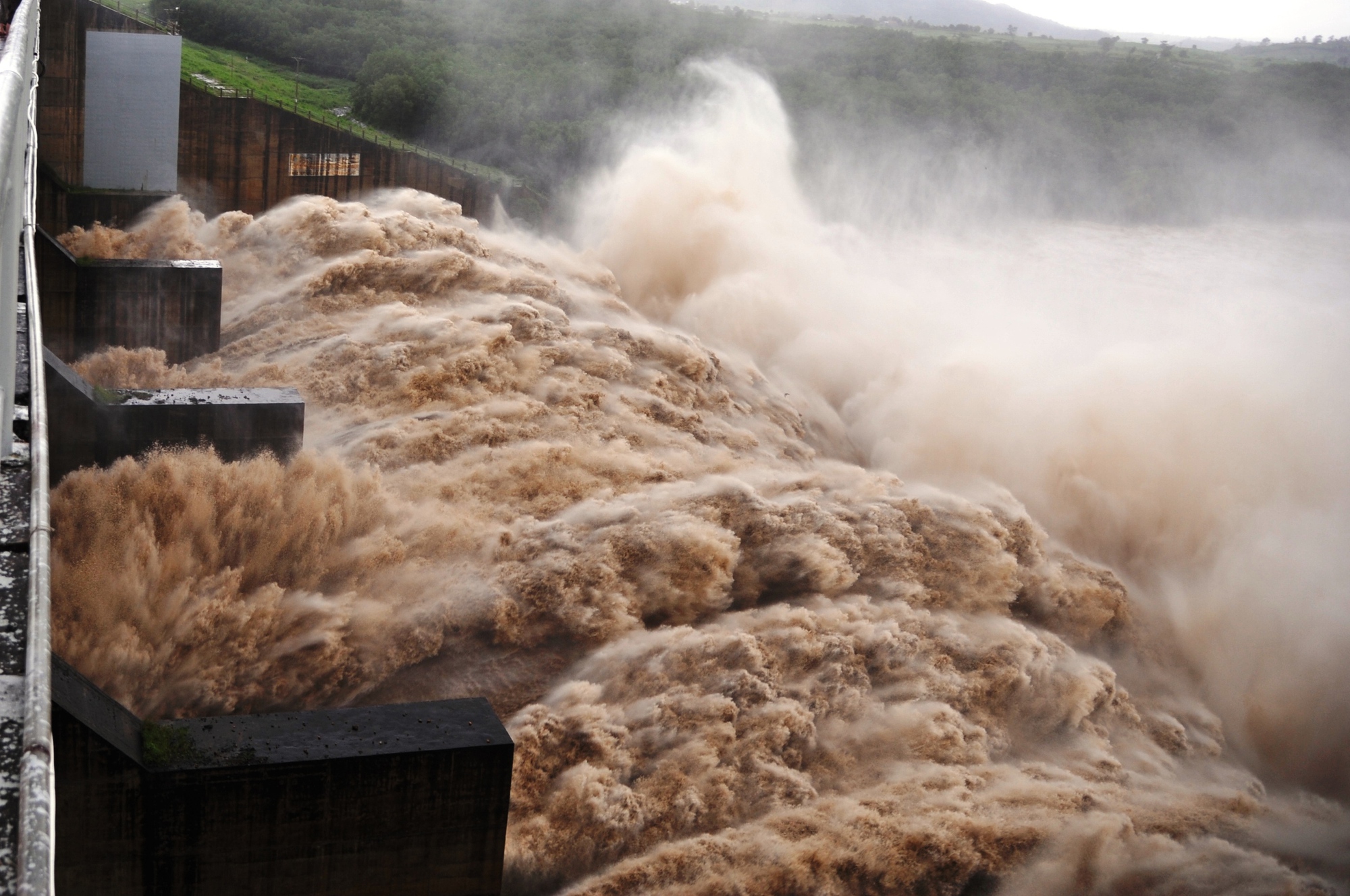 Bác bỏ thông tin lan truyền 
