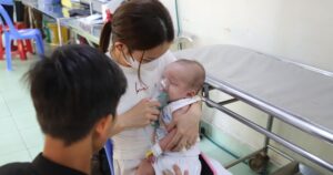 TPHCM ghi nhận nhiều ca tay chân miệng nặng, tác nhân EV71 tái xuất