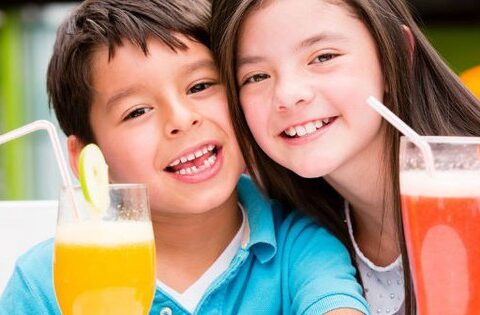 Biểu hiện cho thấy trẻ đang uống quá nhiều đồ ngọt