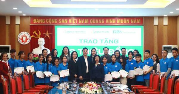 Quỹ Văn hóa DB Kim Jun Ki trao tặng học bổng cho học sinh hoàn cảnh khó khăn Trường Đại học Hùng Vương, Phú Thọ